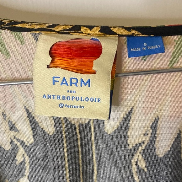 FARM Rio Dresses & Skirts - FARM Rio Vibrant Floral Dress